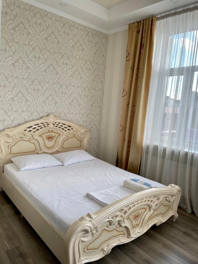 Apartment Studio -Біля Вокзалу-Недалеко Від Центру-Городоцька 151 Λβιβ Εξωτερικό φωτογραφία
